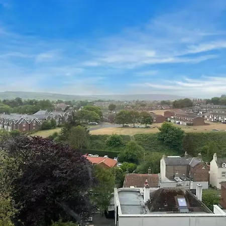 Daire Eskholme - Flat 2,